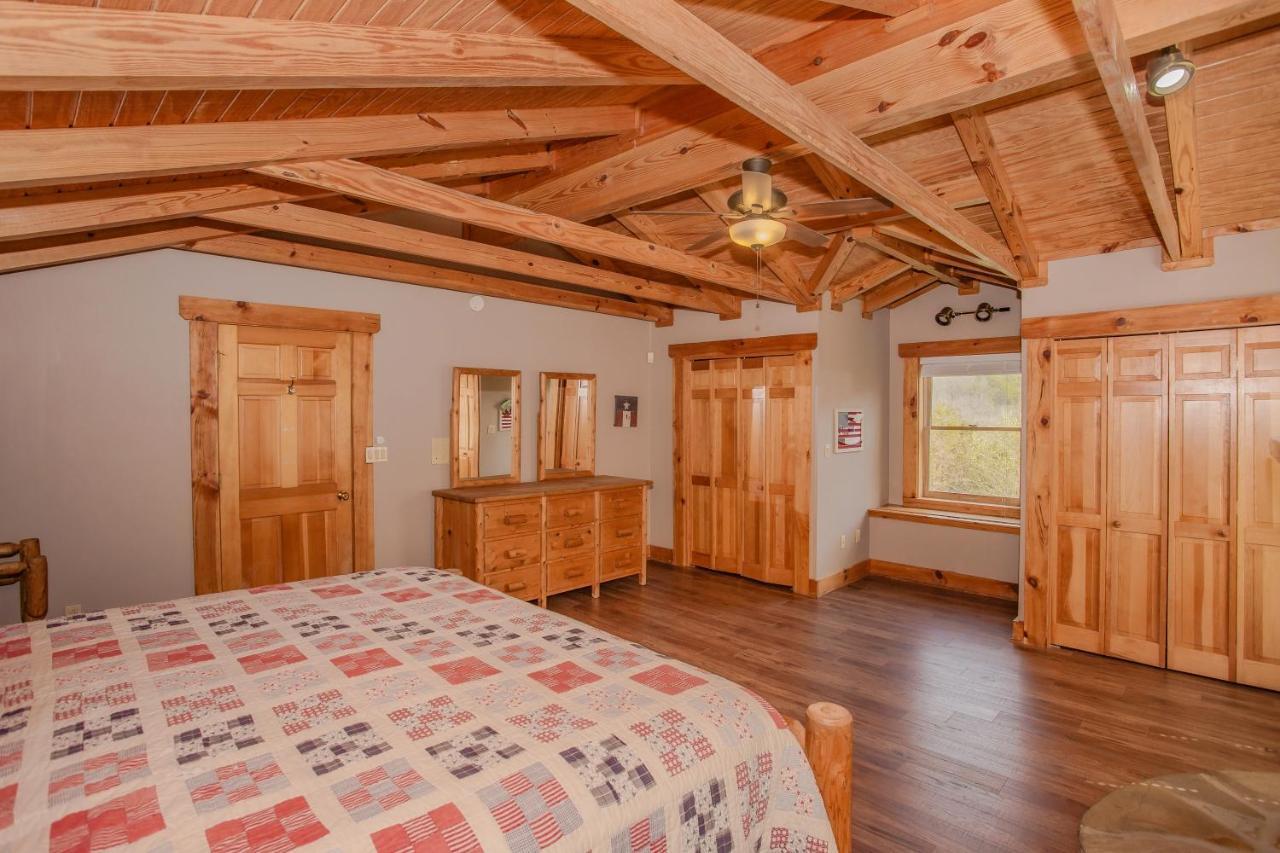 Smoky Bear Lodge With Guest House, Hot Tub, 1089 Free Tickets Each Paid Day, Dollywood And More Sevierville Ngoại thất bức ảnh